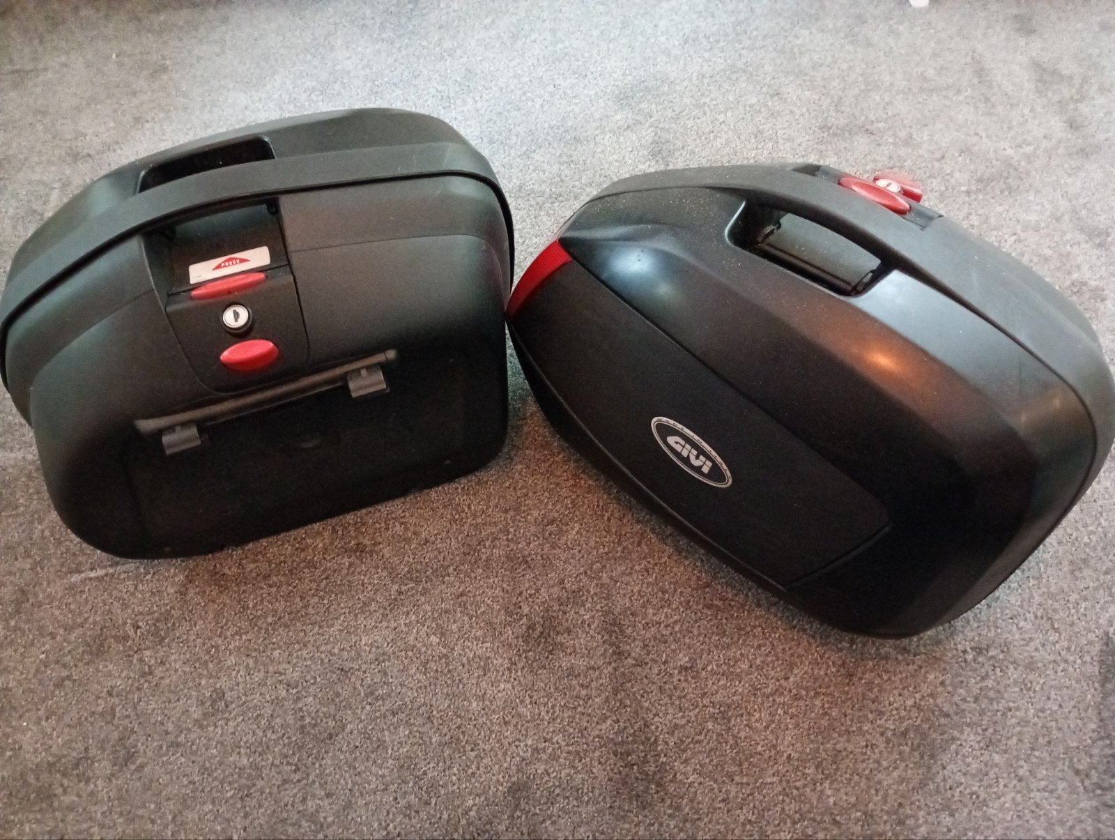 Givi complete set zijkoffers. Zo goed als nieuw., Ophalen, Zo goed als nieuw