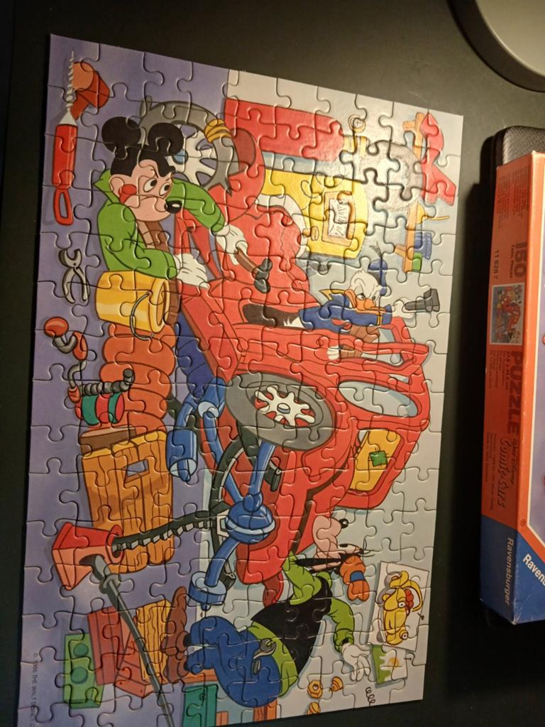 Disney Ravensburger puzzel Mickey Donald Goofy auto, Ophalen of Verzenden, Meer dan 50 stukjes, Gebruikt, 6 jaar of ouder