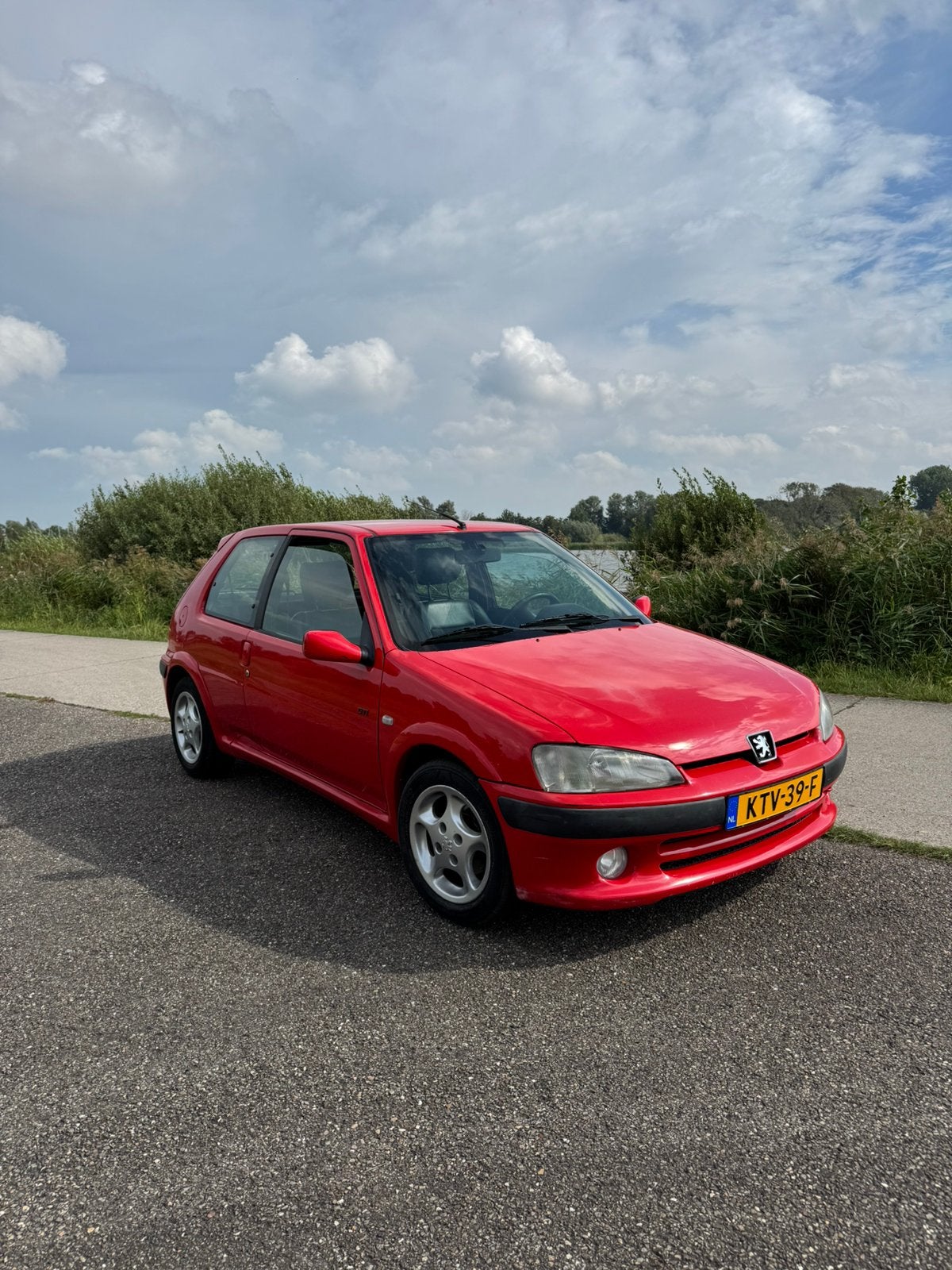 Peugeot 106 1.6 GTi 16V 2000 Rood, Voorwielaandrijving, Lederen bekleding, 4 cilinders, 400 kg