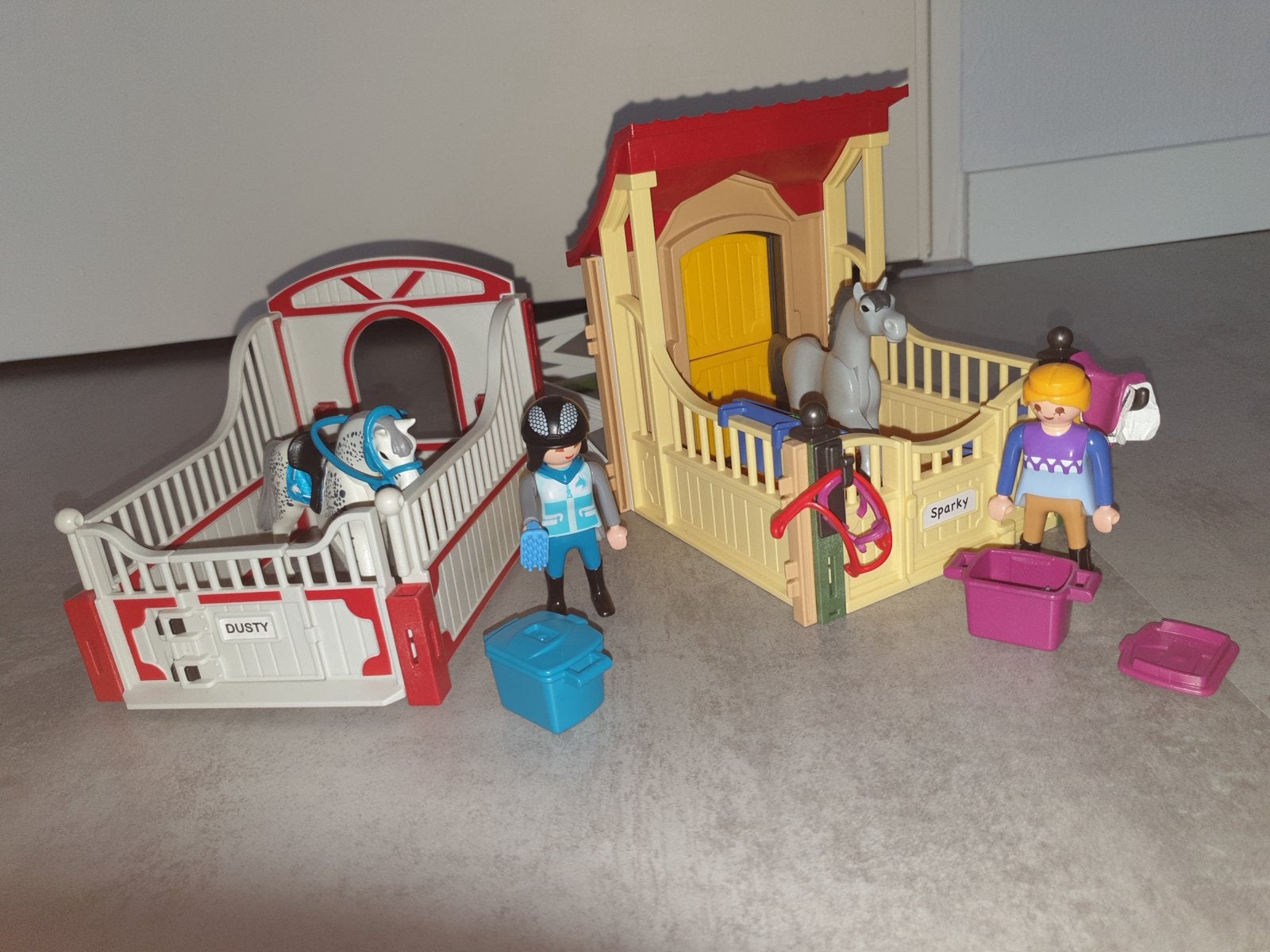 Playmobil paardenstallen, Verzamelen, Speelgoed, Ophalen of Verzenden, Zo goed als nieuw