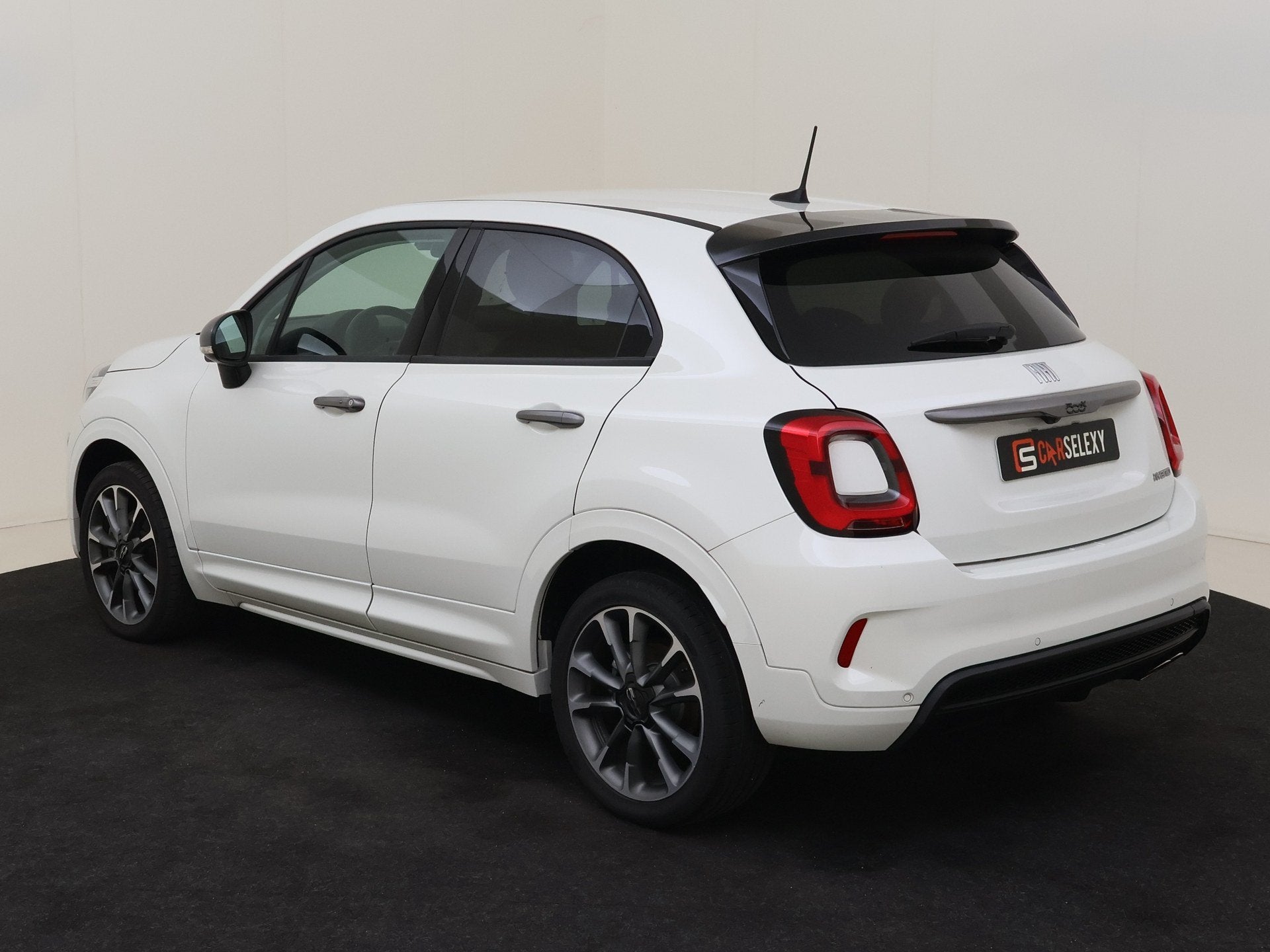 Fiat 500X 1.5 Hybrid Sport | CAMERA | NAVI | CARPLAY | CLIMA, Auto's, 12 maanden, 1380 kg, Gebruikt, Zwart