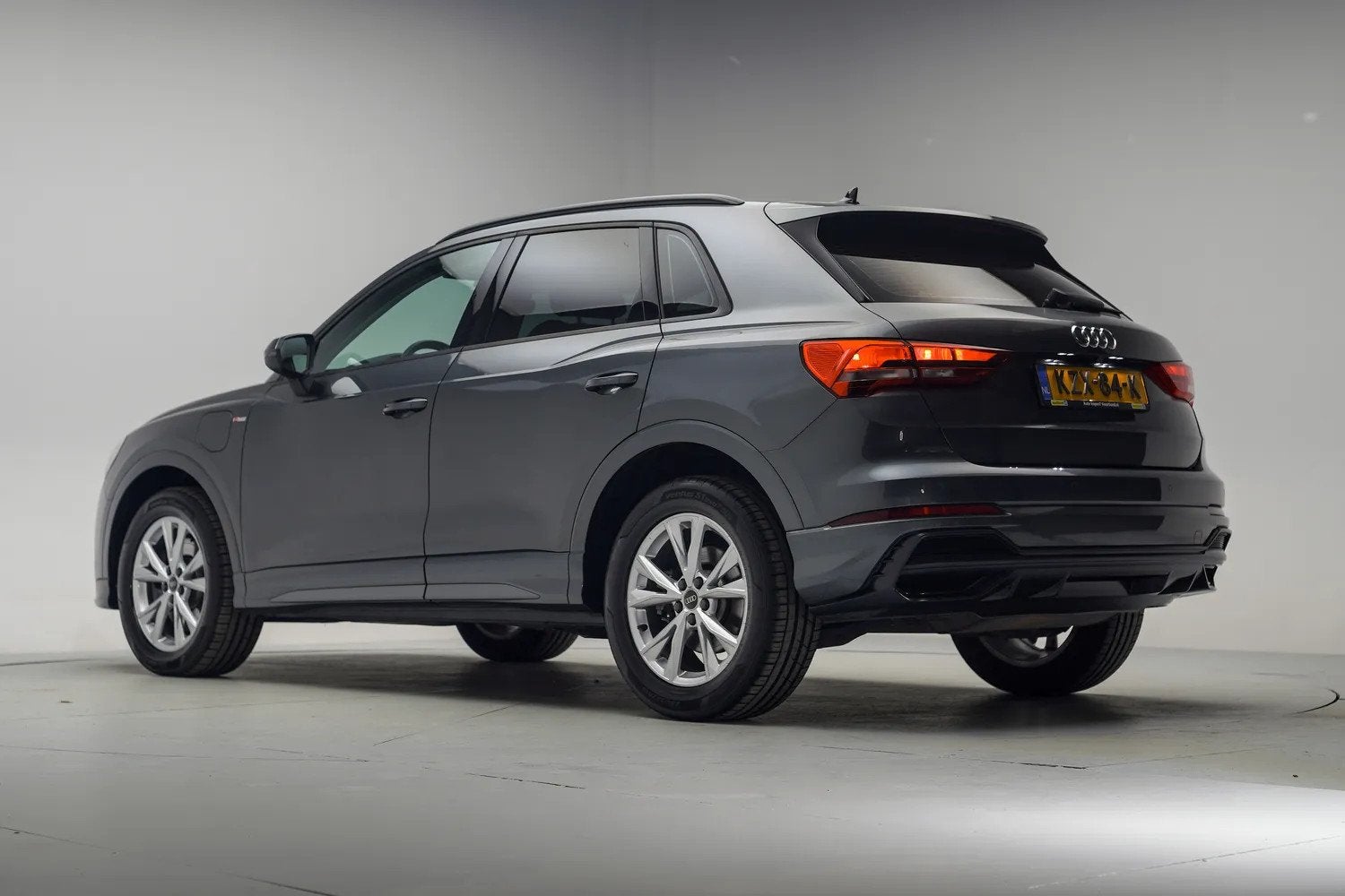 Audi Q3 45 TFSI e S Line [ SoH 87,9% | LED Virtual Stoelverw, Auto's, Dealer onderhouden, Gebruikt, 245 pk, Hybride Elektrisch/Benzine