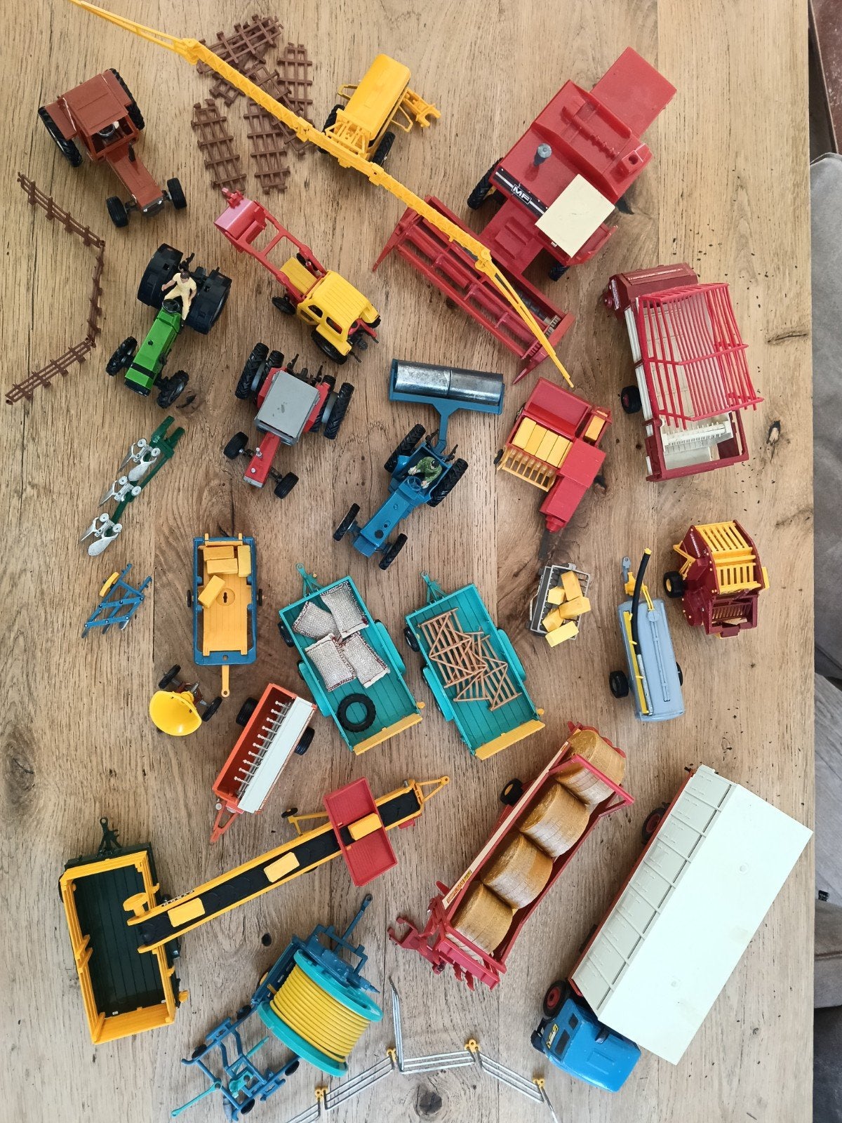 Grote collectie vintage Britains agrarische werktuigen, Ophalen of Verzenden, Gebruikt, Tractor of Landbouw, Britains