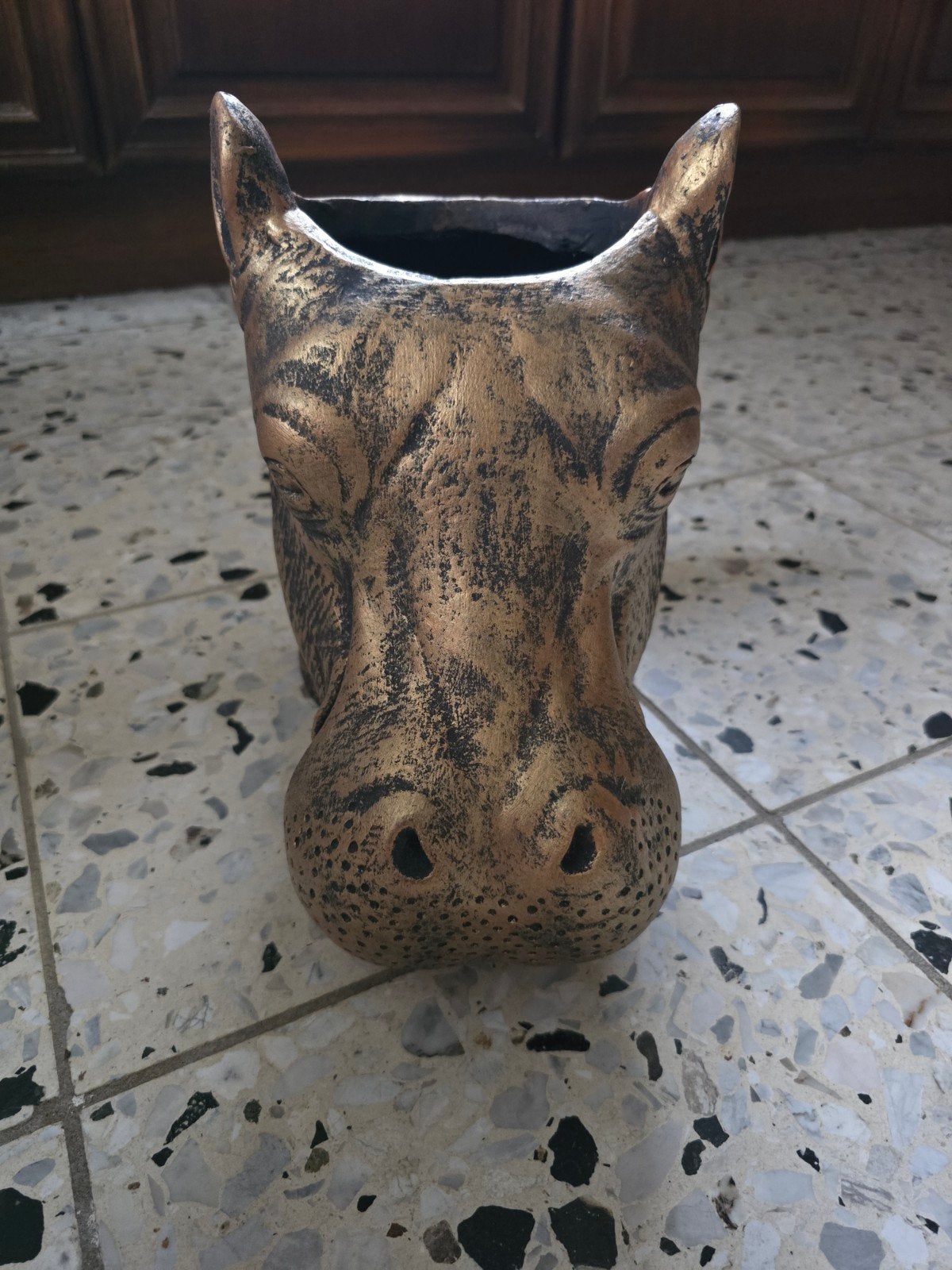Gouden Nijlpaard bloempot - Unieke Decoratie, Huis en Inrichting, Woonaccessoires | Vazen, Ophalen, Overige materialen, Gebruikt