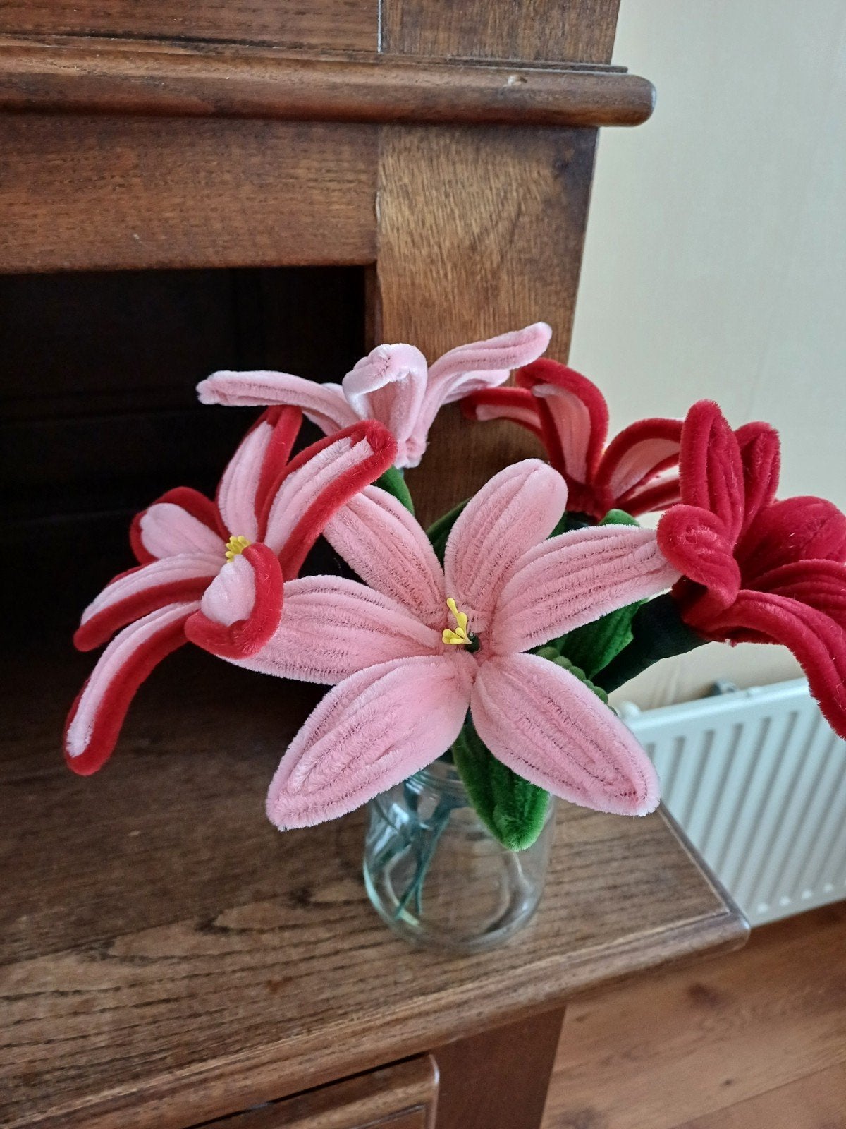 Mooie bos kunstlelies (Chenille), leuk als decoratie️, Ophalen of Verzenden, Zo goed als nieuw