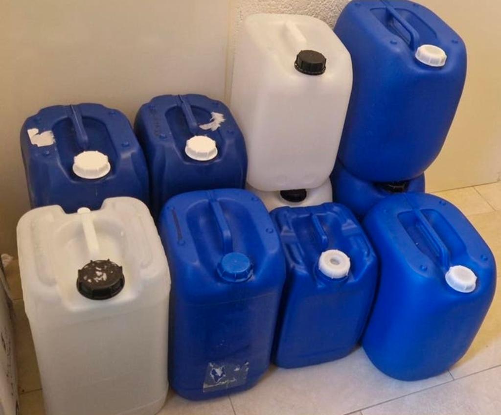 Gebruikt Jerrycan/ jerrycans 5,20, 25 liter Food grade, Ophalen, Zo goed als nieuw
