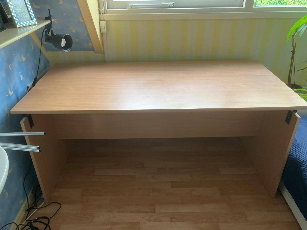 bureau, Ophalen, Spaanplaat of MDF, Bruin, Zo goed als nieuw