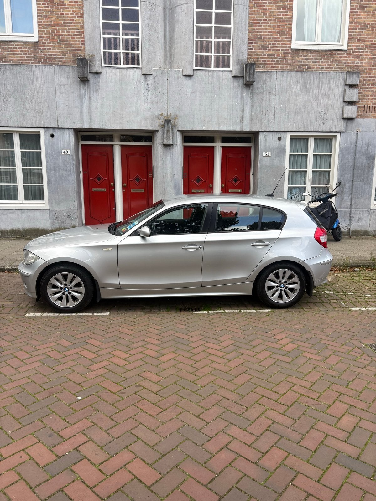 BMW 1-Serie 2.0 118I 2006 Grijs NIEUWE APK 07-07-2027, Auto's, 1-Serie, Achterwielaandrijving, 1995 cc, 1225 kg