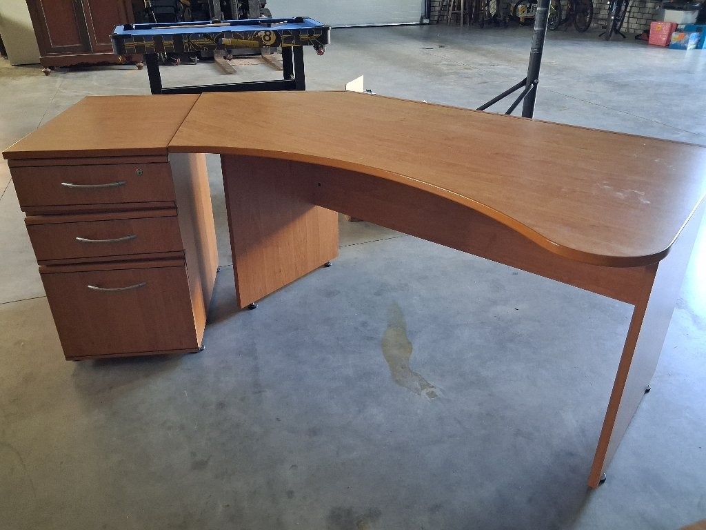 Bureau, Huis en Inrichting, Gebruikt, Spaanplaat of MDF, Bruin, Overige merken