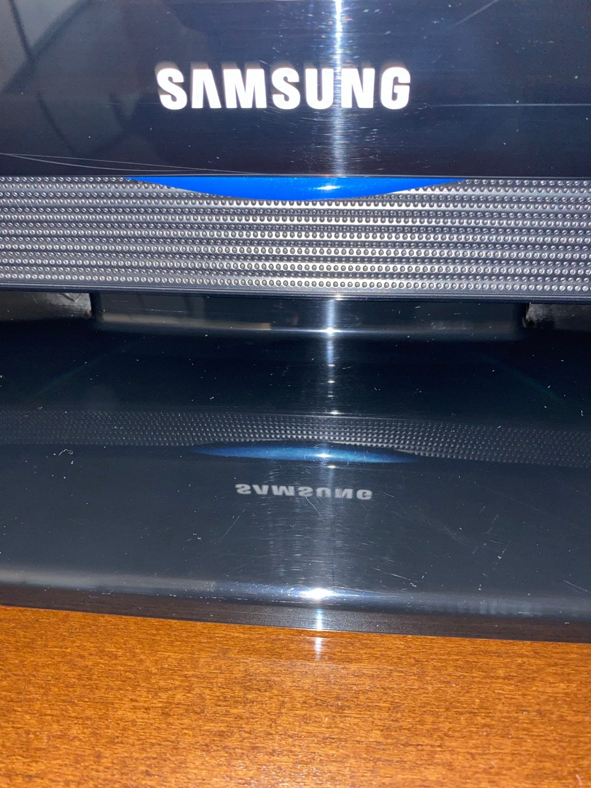 Foto 4 van Samsung LE32B350F1W TV met afstandsbediening