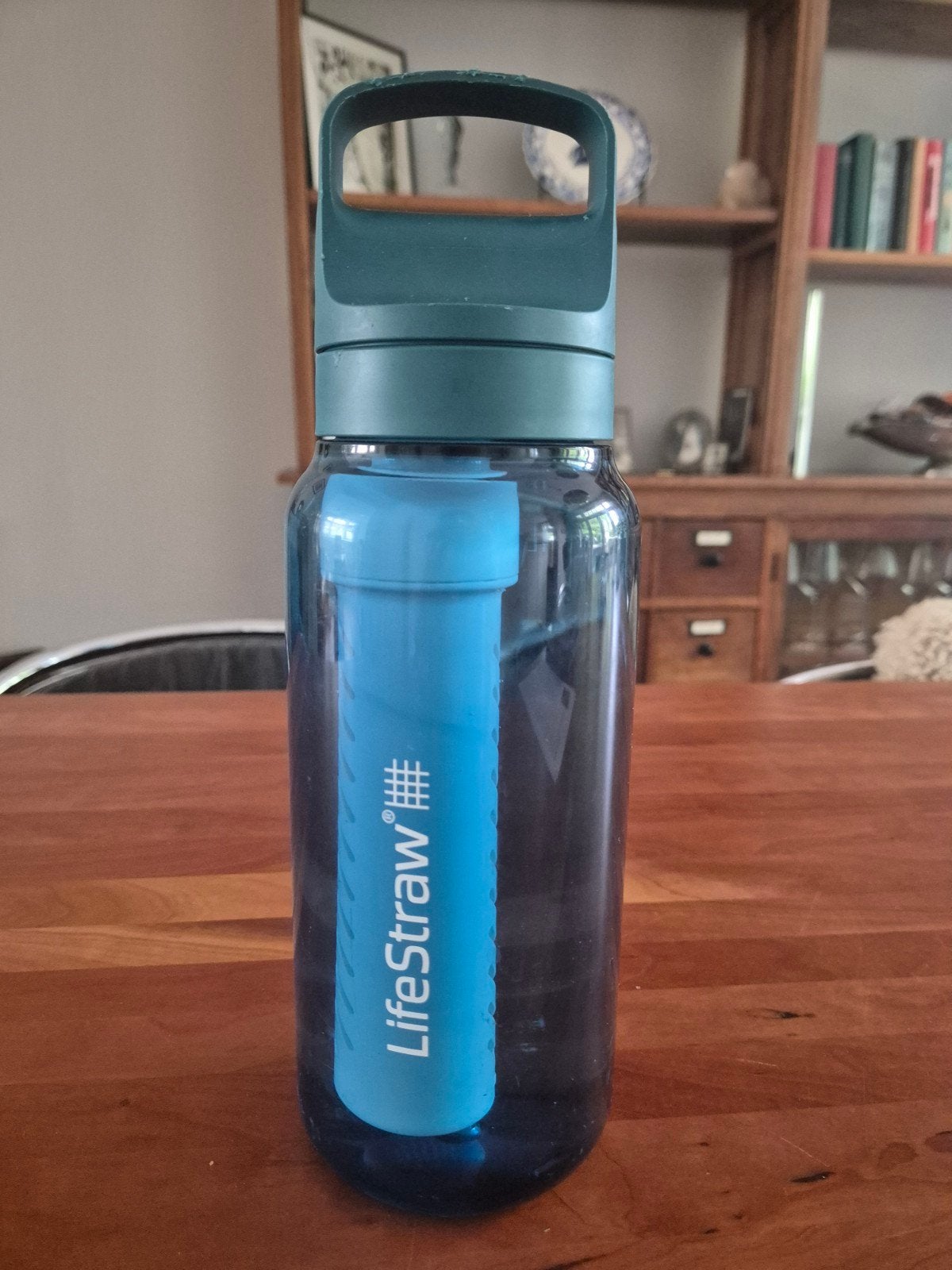 LifeStraw 1 Liter Fles - waterfilter voor Reizen en Hiken, Sport en Fitness, Bergsport en Wandelen, Ophalen of Verzenden, Zo goed als nieuw