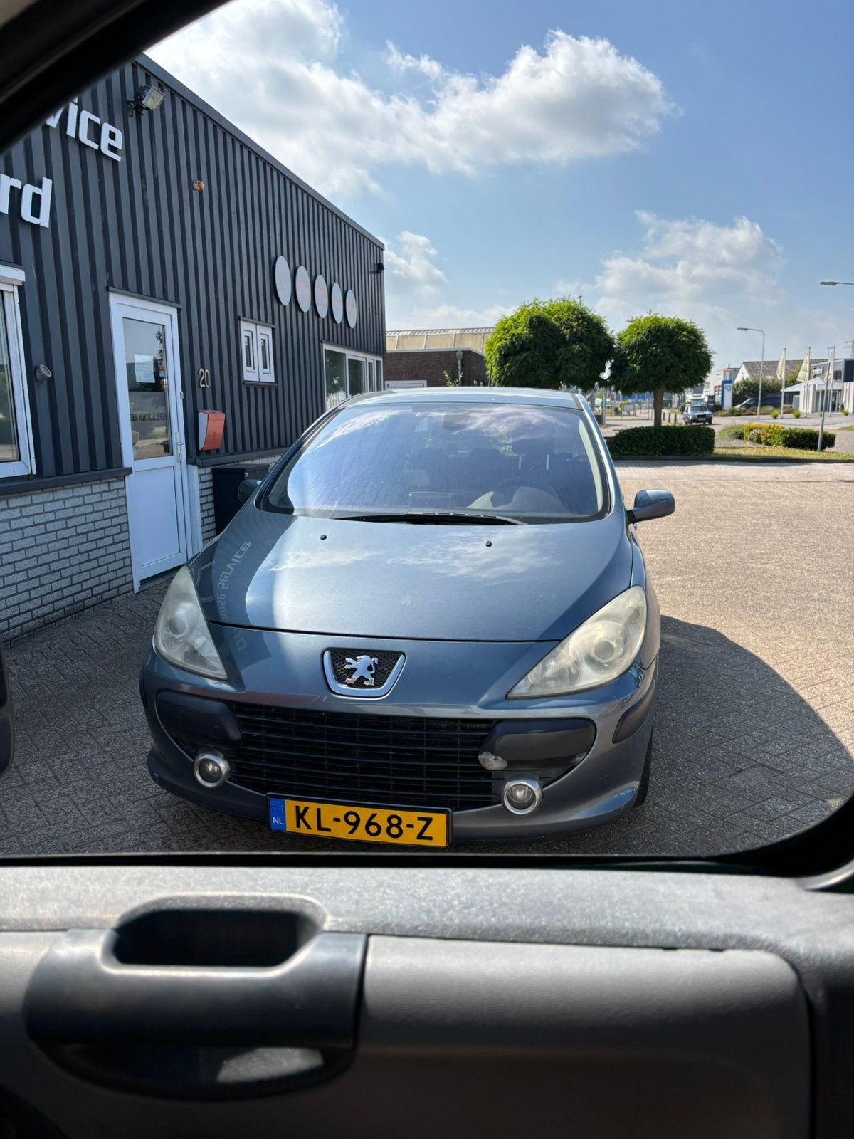 Peugeot 307 1.6 16V XR 5DR AUTOMAAT 2006 Grijs, Stof, 4 cilinders, 1200 kg, 650 kg