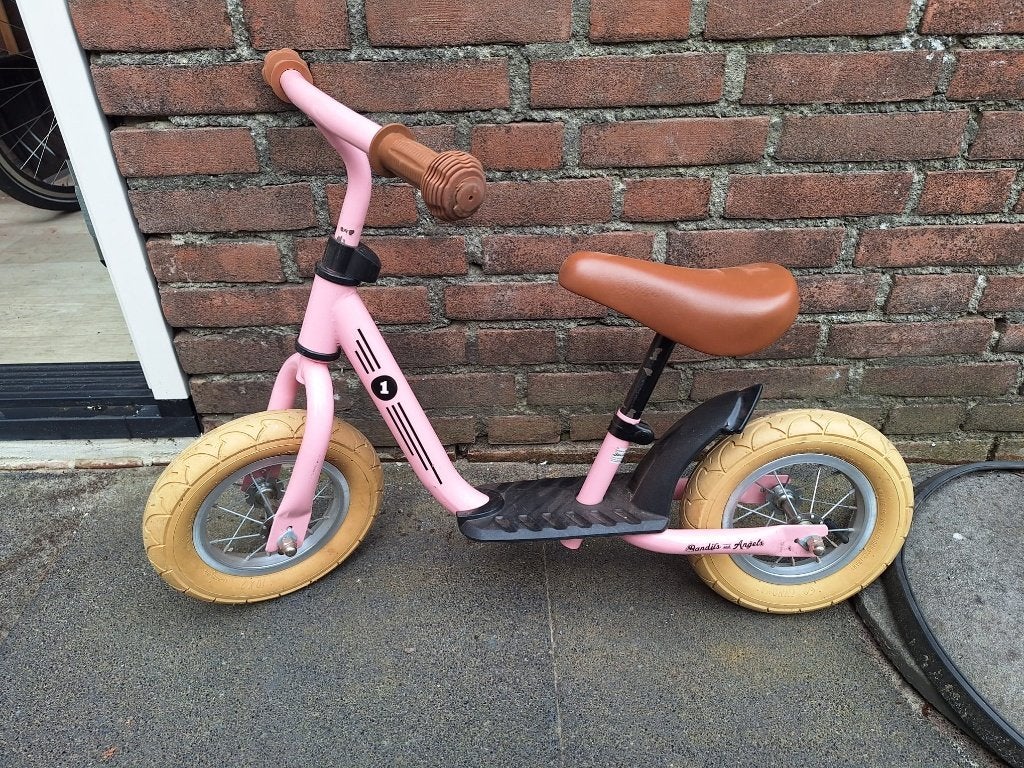 Loopfiets roze bandits and angels, Ophalen, Zo goed als nieuw, Loopfiets