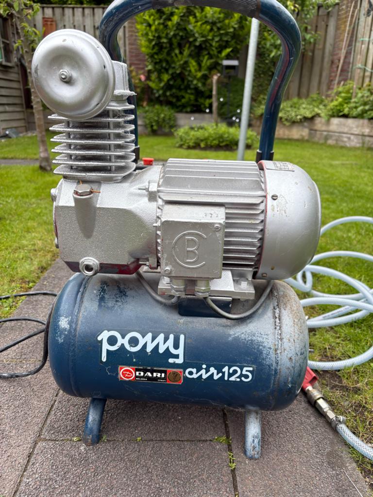 DARI Pony Air 125 zuigercompressor, Doe-het-zelf en Verbouw, Compressors, Ophalen, Gebruikt, 10 bar of meer, Minder dan 200 liter/min