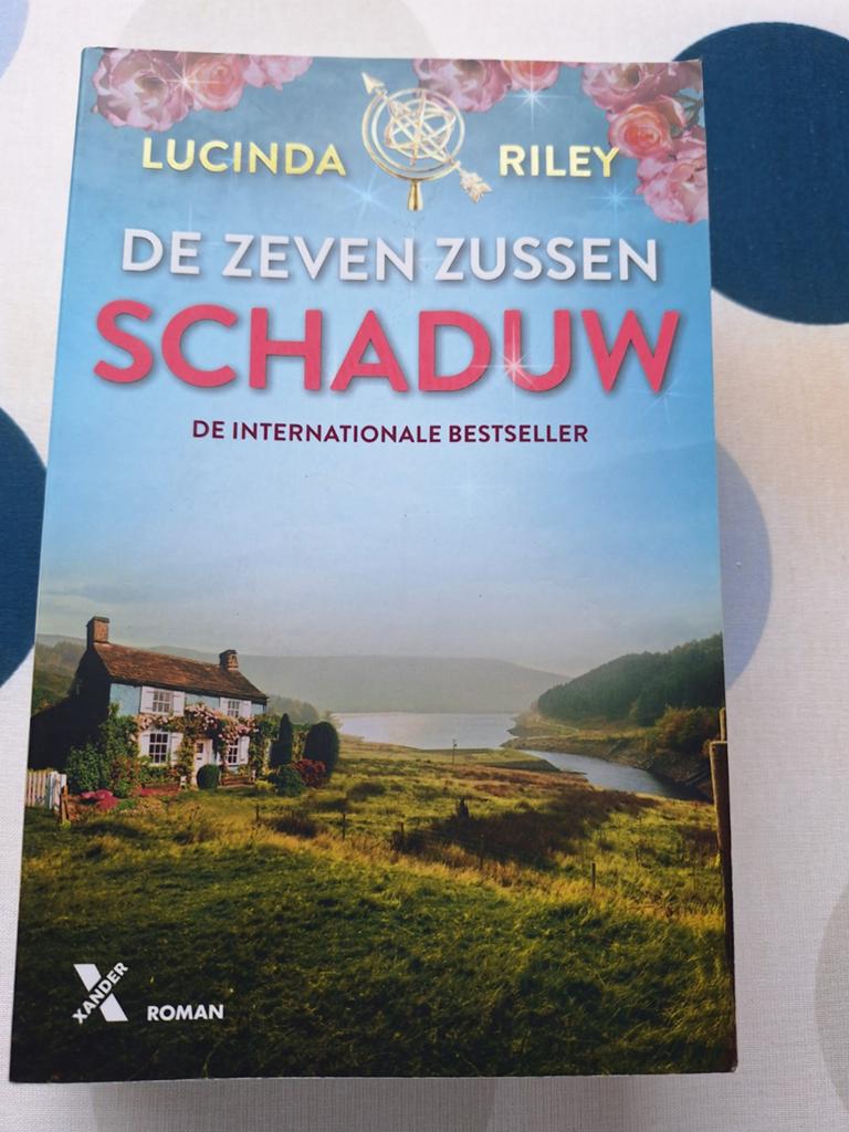 De zeven zussen  Schaduw, Boeken, Ophalen of Verzenden, Zo goed als nieuw