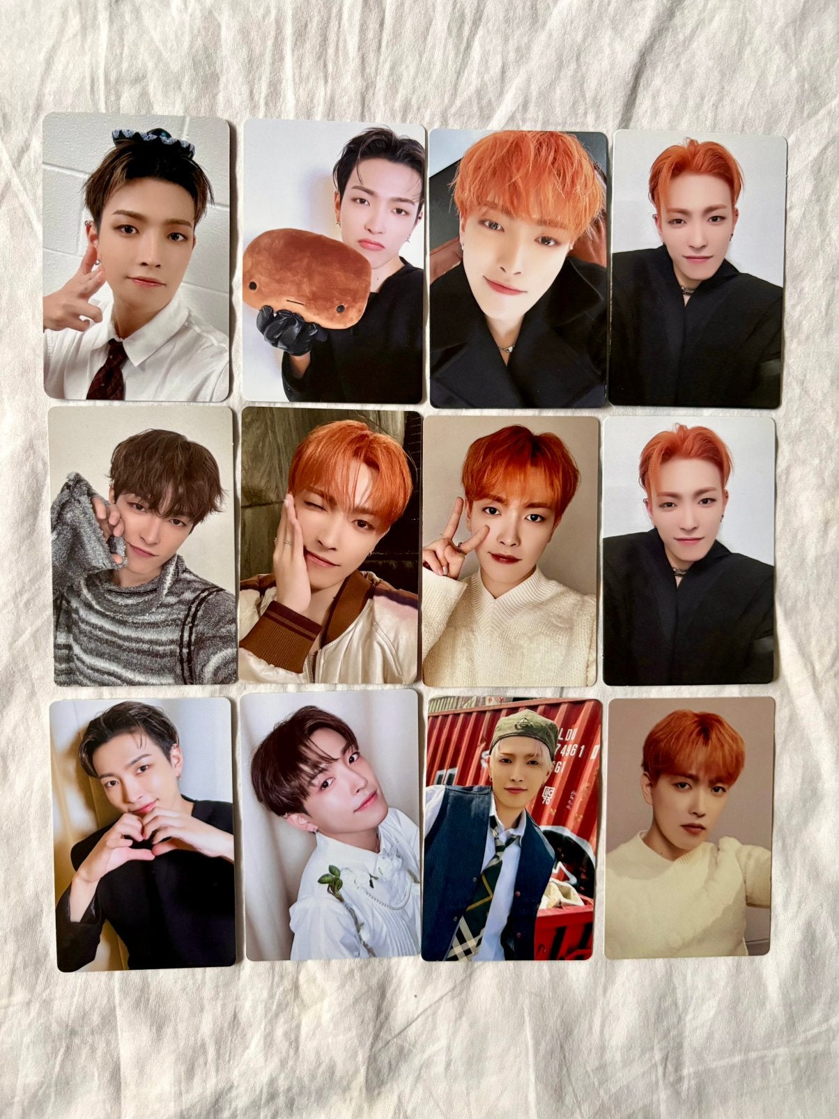 Kpop Ateez Hongjoong album pcs en pobs, Ophalen of Verzenden, Zo goed als nieuw, Foto of Kaart