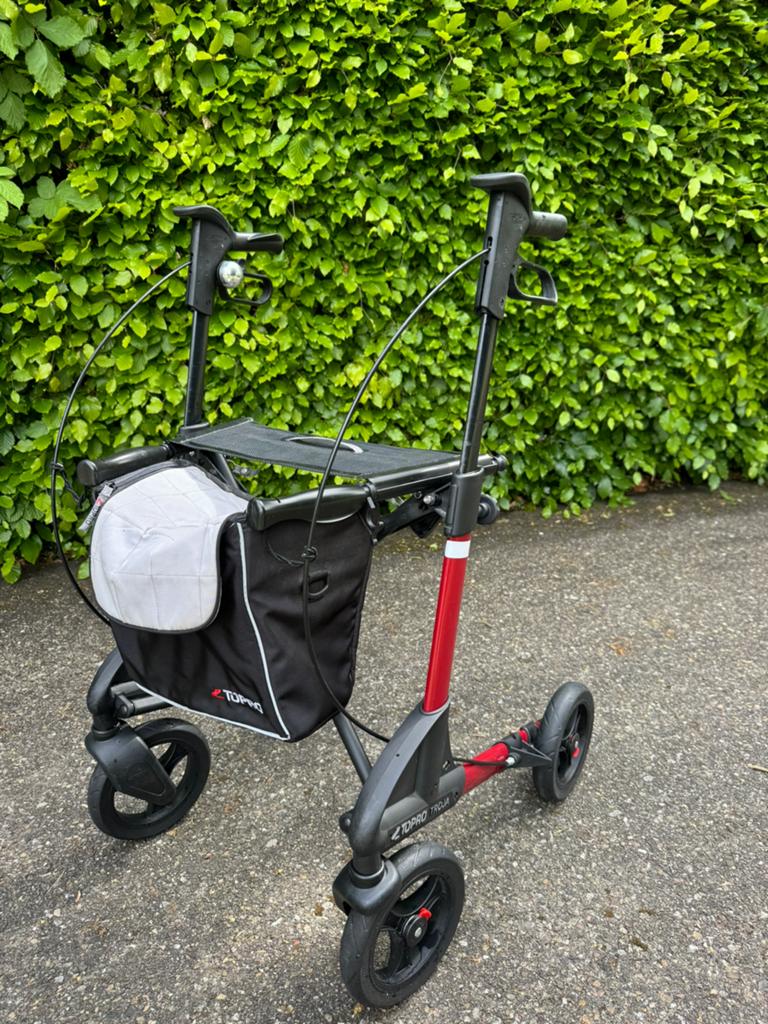 Rollator Topro Troja 2G rood tasje, Diversen, Rollators, Ophalen, Opvouwbaar, Gebruikt