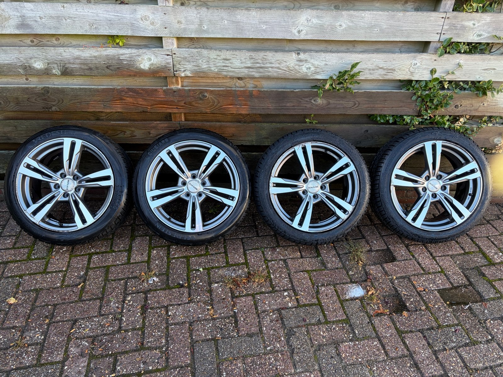 Monaco velgen met Vredestein winterbanden 225/45 R18, Ophalen, 18 inch, Gebruikt, Banden en Velgen