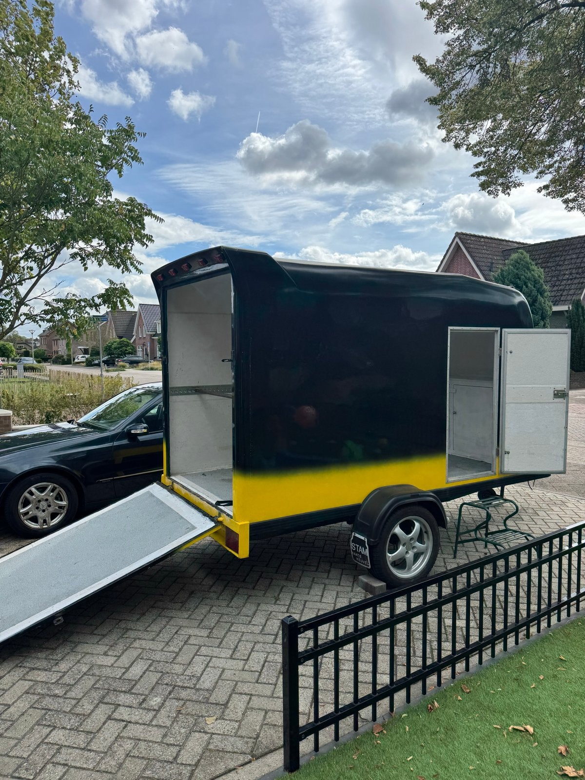 gesloten aanhanger laadklep en zijdeur polyester aanhanger, Auto diversen, Aanhangers en Bagagewagens, Ophalen, Gebruikt