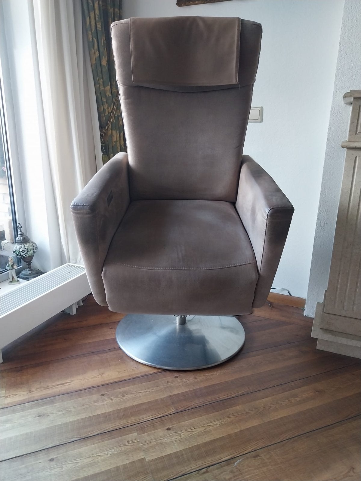 Comfortabele elektrische sta op/ relaxfauteuil met draaivoet, Ophalen, Gebruikt, 75 tot 100 cm, Stof