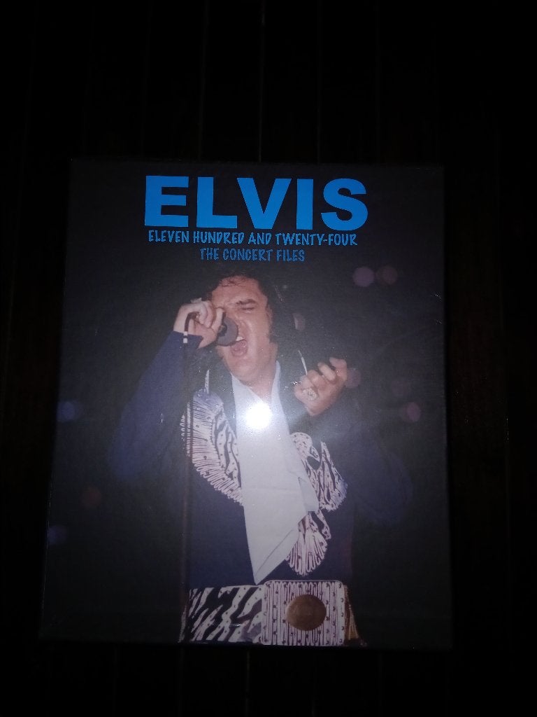 Elvis Presley boek set FTD  lp cd  1124, Verzenden, Nieuw, Boek, Tijdschrift of Artikel