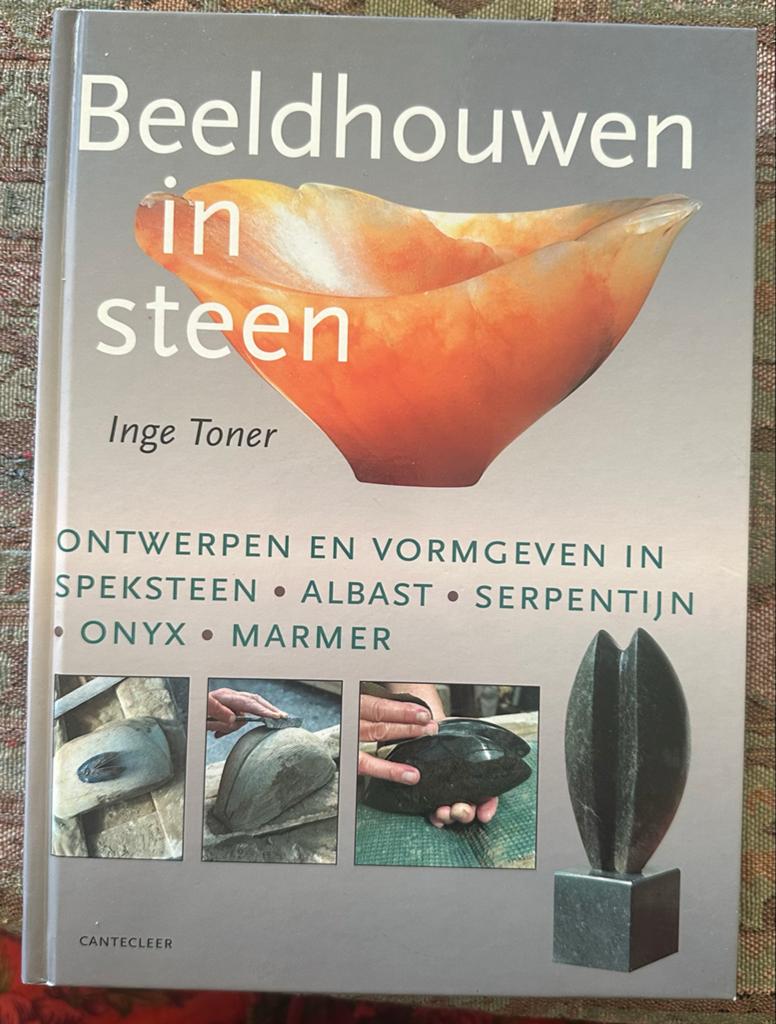 Beeldhouwen in steen - Leerboek voor beginners, Ophalen of Verzenden, Zo goed als nieuw