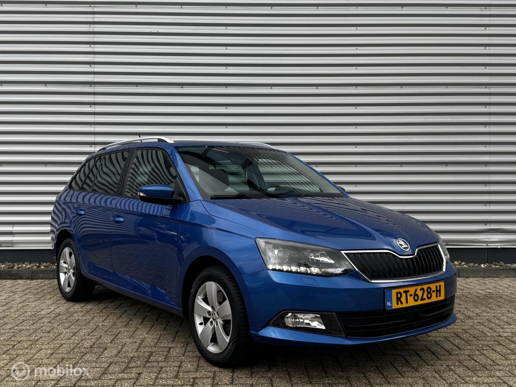 Skoda Fabia Combi 1.0 TSI 110PK DSG Style Business, Auto's, Stof, Gebruikt, Blauw, 49 €/maand
