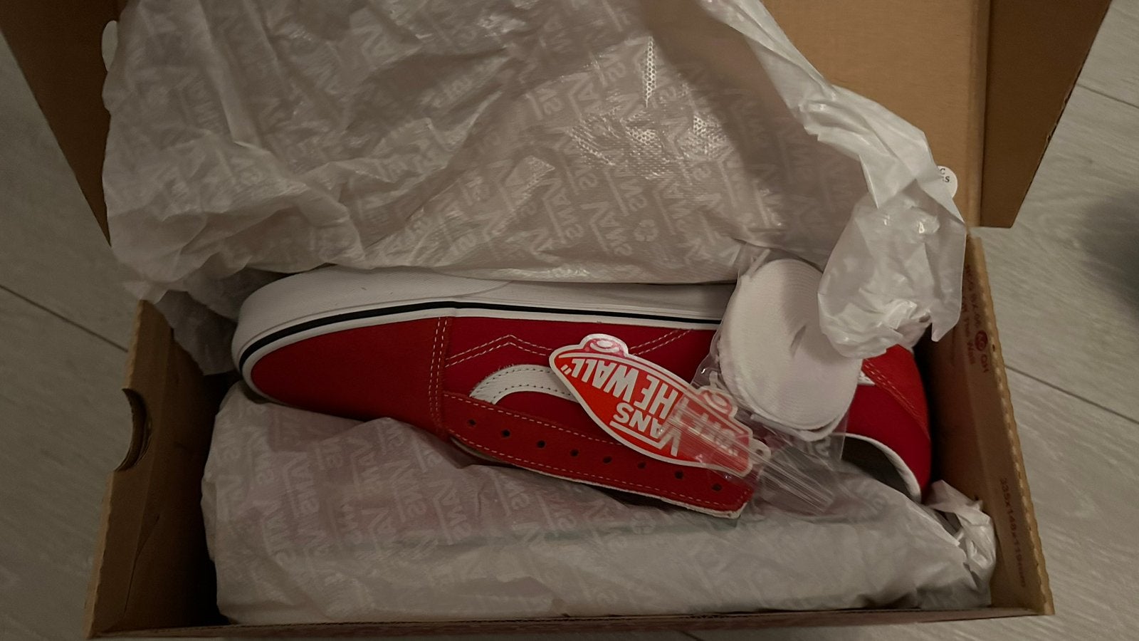Rode vans maat 44,5, Ophalen, Nieuw, Overige kleuren