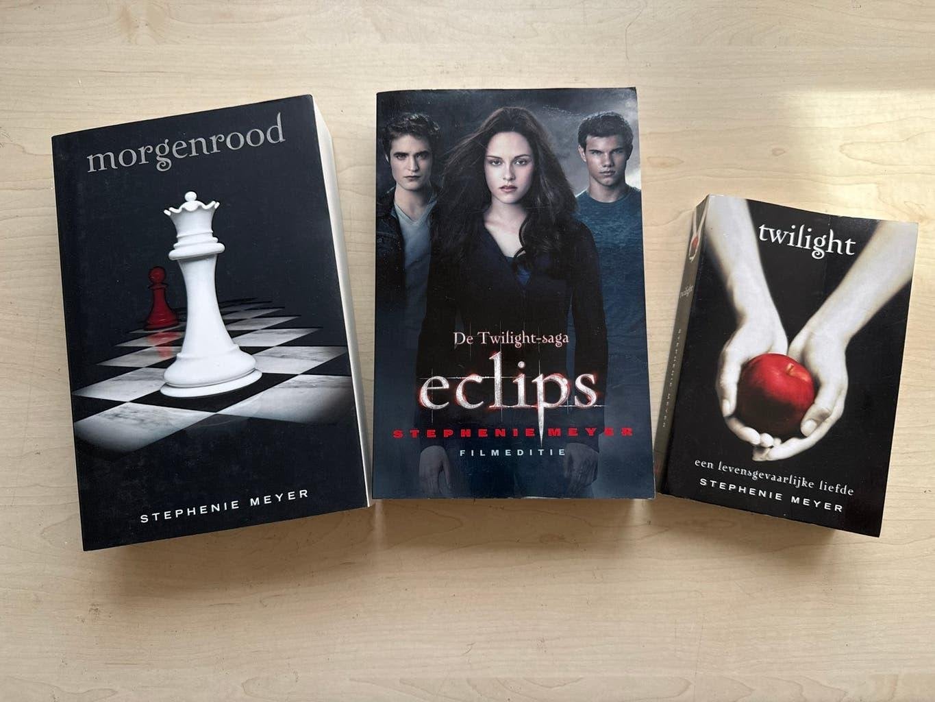 Twilight Saga Boeken: Morgenrood, Eclips, Twilight, Ophalen of Verzenden, Gelezen, Nederland
