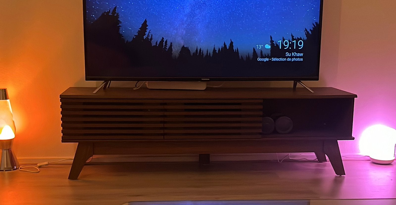 TV Stand DETROIT Dark Brown beliani, Huis en Inrichting, Kasten | Televisiemeubels, Ophalen, Zo goed als nieuw, 25 tot 50 cm, Minder dan 100 cm