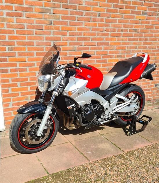 Suzuki GSR 600 in perfecte staat, Motoren, Sportuitlaat, Occasion, 4 cilinders, Motorrijbewijs A