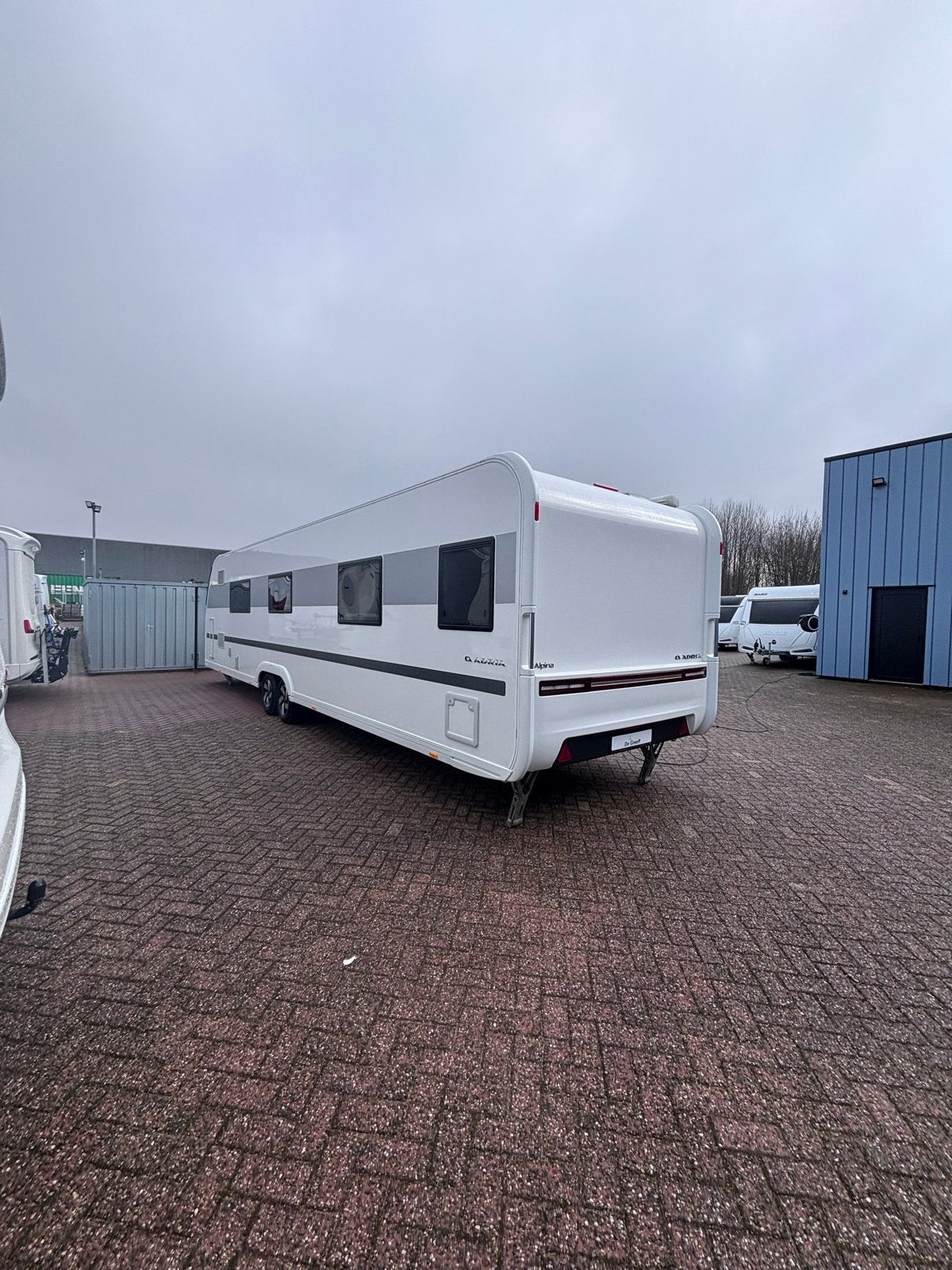 Adria Alpina 903HT - Luxe en Ruime Caravan, Caravans en Kamperen, Vast bed, Rondzit, Airco, Particulier