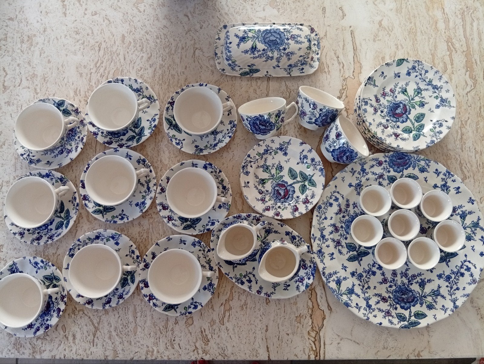 Johnson Brothers Rose Chintz Blauw Servies - 37 Stuks, Ophalen, Zo goed als nieuw, Porselein, Overige stijlen