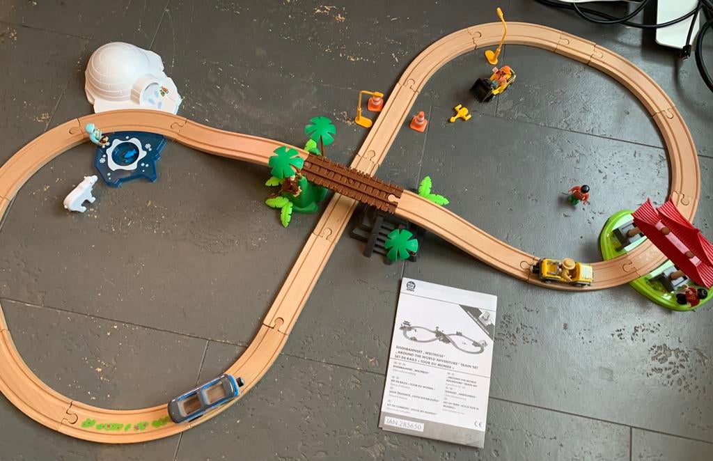 Treinbaan van Ikea - reis de wereld rond, Ophalen of Verzenden, Gebruikt, Overige typen