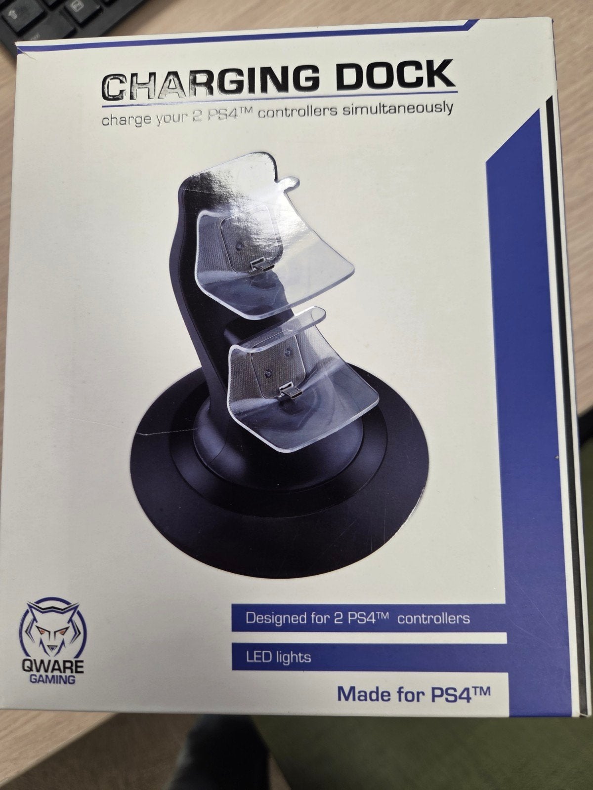 Qware Gaming Oplaadstation voor 2 PS4 Controllers, Spelcomputers en Games, Spelcomputers | Sony PlayStation Consoles | Accessoires