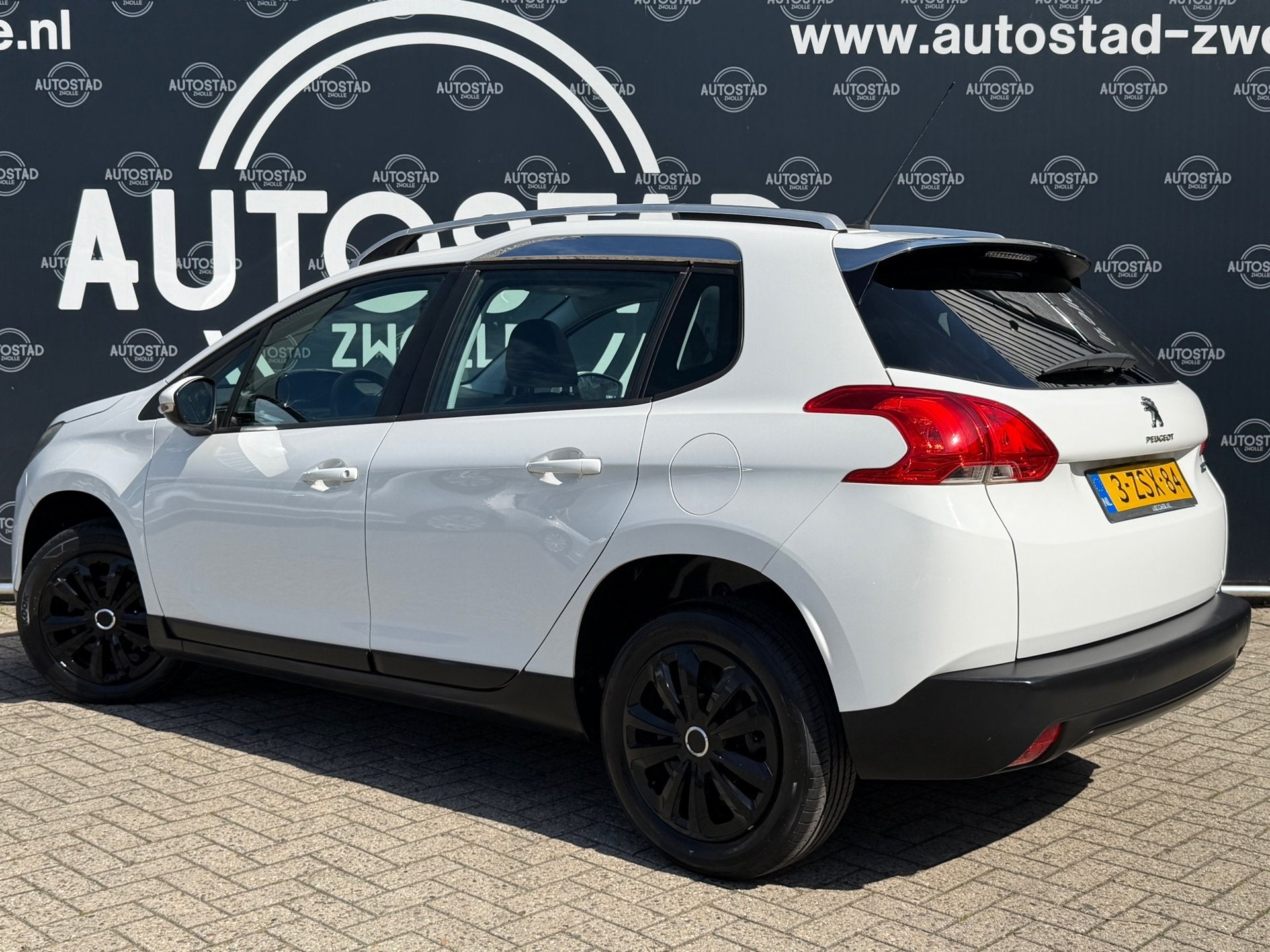 Peugeot 2008 1.2 PureTech Active NL-Auto / NAP / Pano / APK, Auto's, Peugeot, Voorwielaandrijving, Euro 5, Stof, 40 €/maand