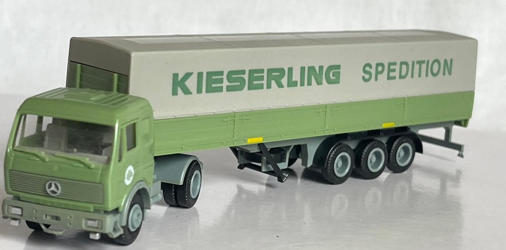 Herpa 811285: Mercedes met huiftrailer"Kieserling Spedition", Ophalen of Verzenden, Zo goed als nieuw, Bus of Vrachtwagen, Herpa