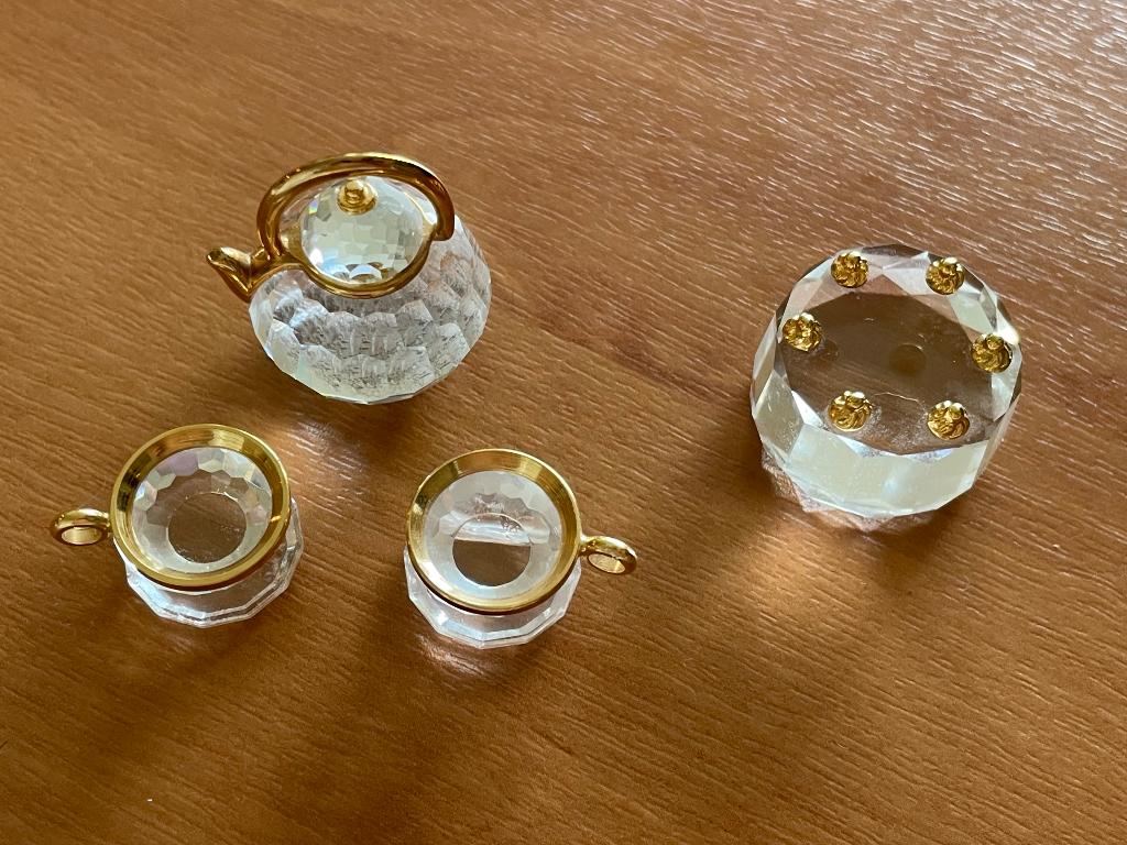 Swarovski theepot en kopjes, Verzamelen, Swarovski, Ophalen of Verzenden, Zo goed als nieuw, Huisaccessoire