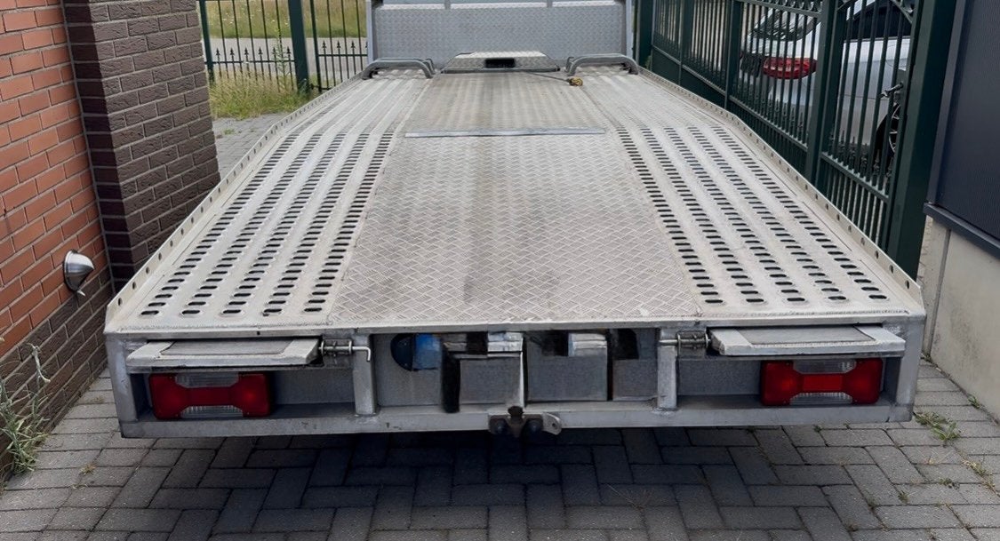 Gezocht Oprijbak Sprinter, Ophalen