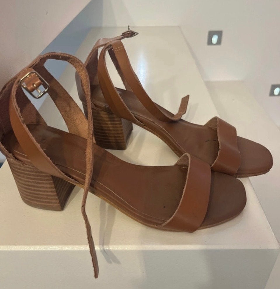 Prachtige leren Apolina sandalen, Ophalen of Verzenden, Gedragen, Bruin, Sandalen of Muiltjes