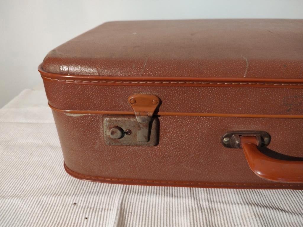 K394 VINTAGE jaren 50 koffer van geperst karton, Sieraden, Tassen en Uiterlijk, Koffers, 60 tot 70 cm, Overige materialen, Gebruikt