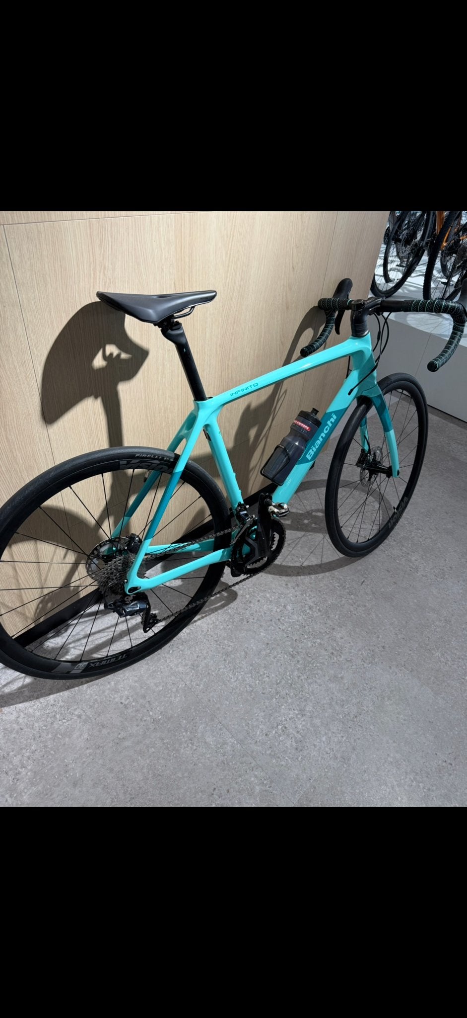 Bianchi Infinito / Topstaat / MOET WEG, Carbon, Heren, Zo goed als nieuw, Meer dan 20 versnellingen
