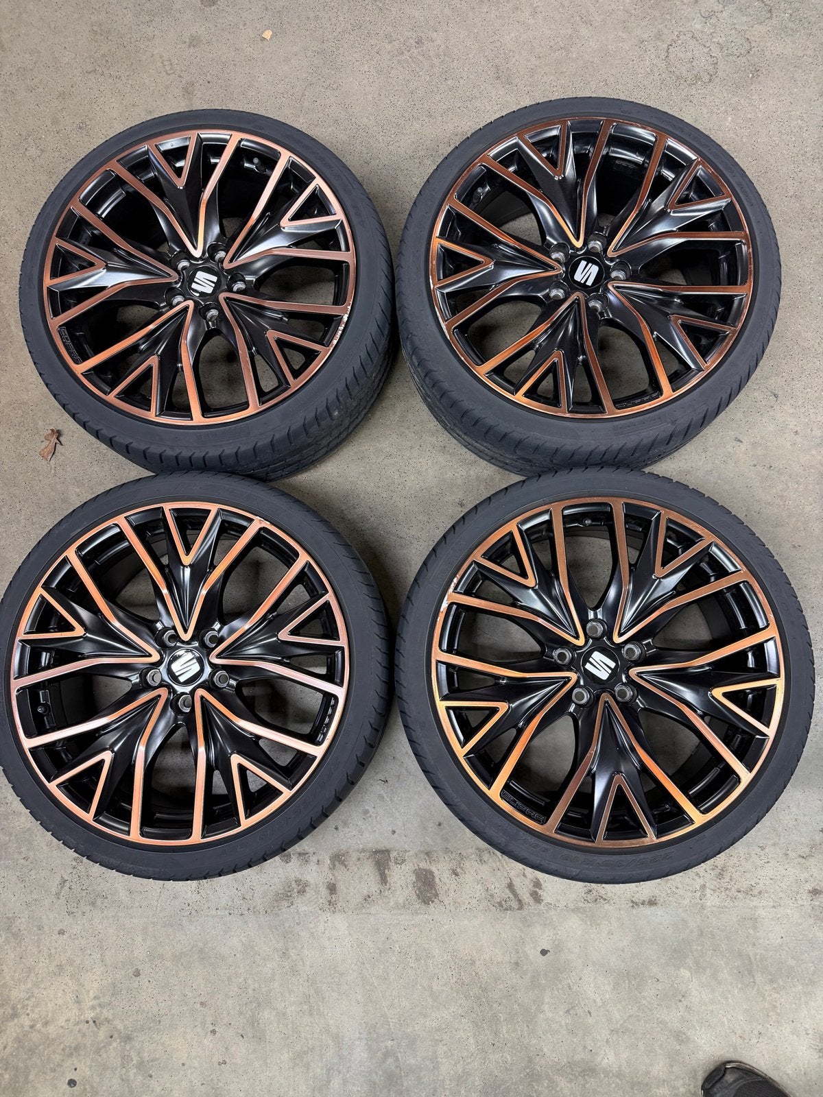 Set van 4 Cupra Leon velgen met Pirelli P Zero banden, Auto-onderdelen, Banden en Velgen, Gebruikt, Banden en Velgen, Personenwagen