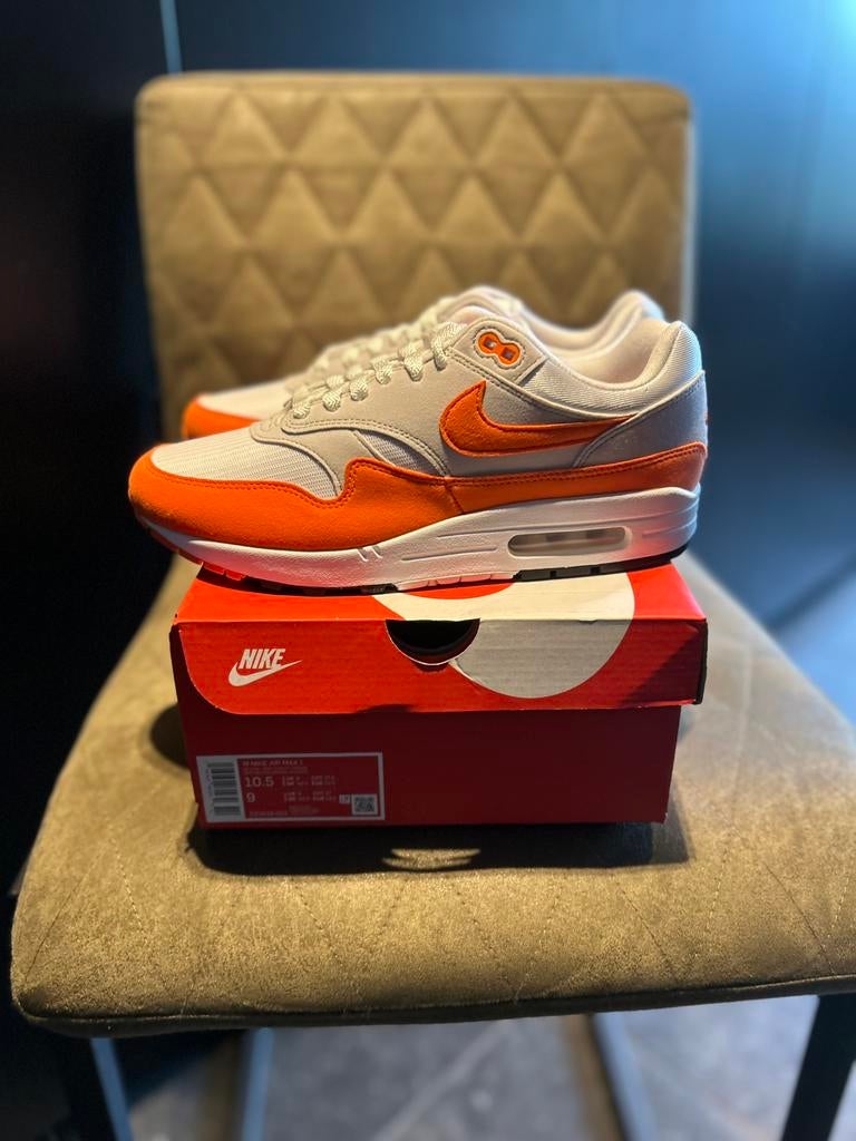 Nike Air Max 1 Safety Orange US10,5 EU42,5, Ophalen of Verzenden, Zo goed als nieuw, Overige kleuren