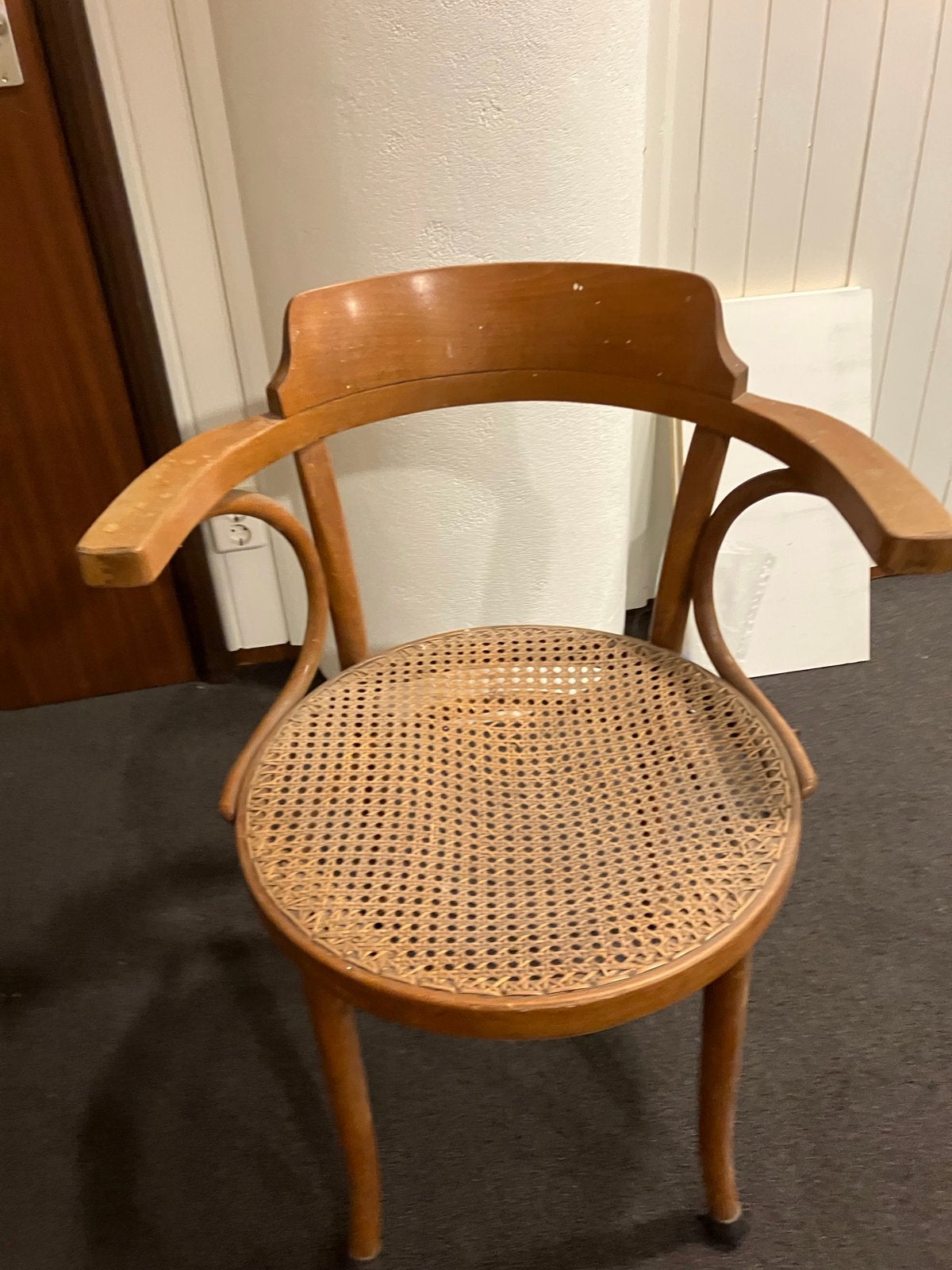 Thonet stoel met webbing zitting, Ophalen