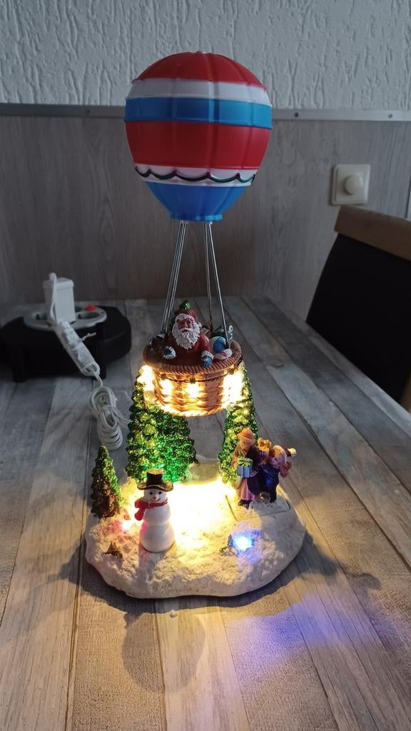 Kerstdecoratie Kerstman in Luchtballon, Diversen, Kerst, Verzenden, Zo goed als nieuw