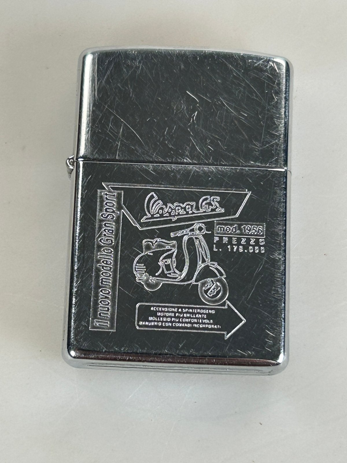 Originele Vintage Zippo (Januari 1995) – Vespa GS 1956, Verzenden, Zo goed als nieuw, Aansteker