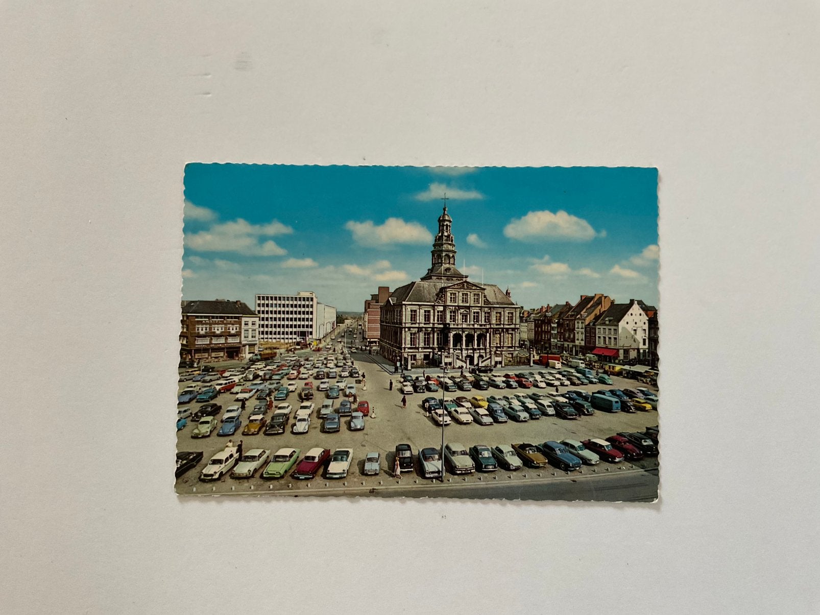 Maastricht Markt met Stadhuis ansichtkaart #20, Ophalen of Verzenden, 1960 tot 1980, Italië