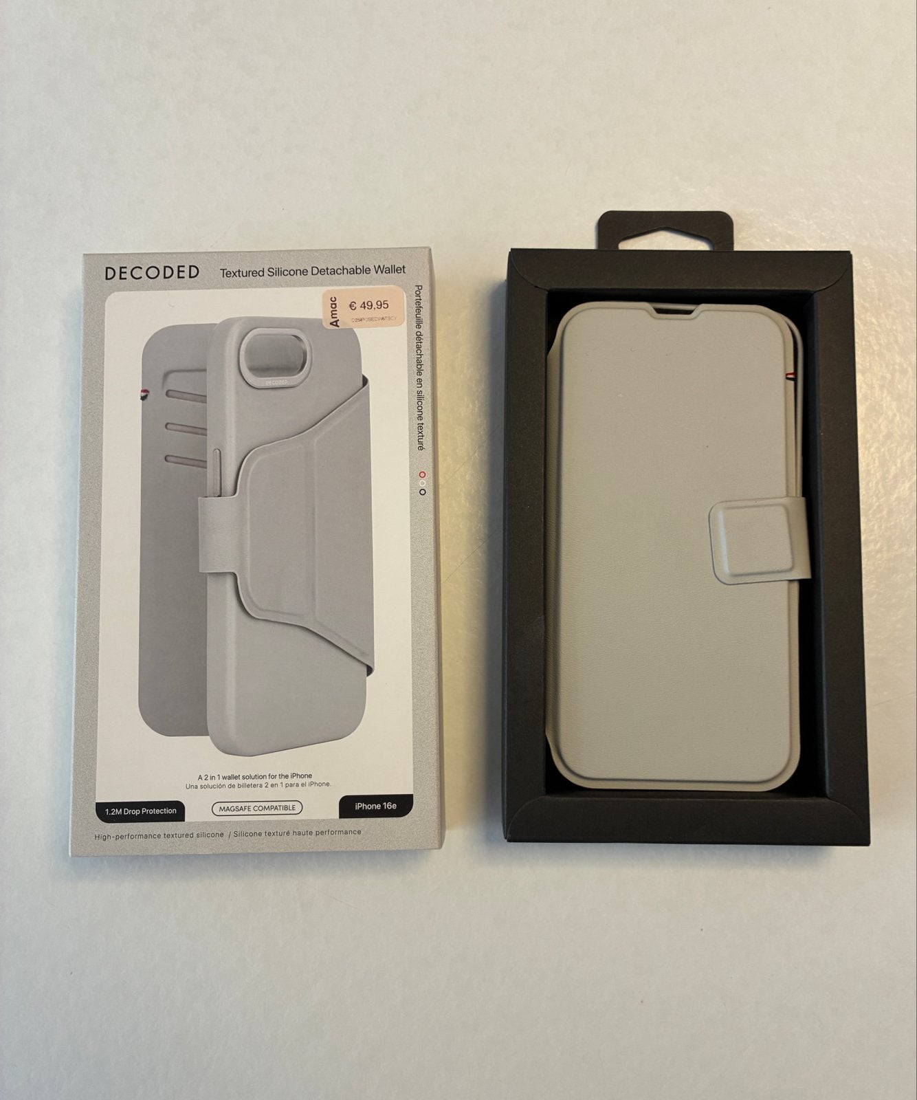 Decoded Siliconen Detachable Wallet Hoesje iPhone 16e Grijs, IPhone 16e, Overige merken, Nieuw, Hoesje of Tasje