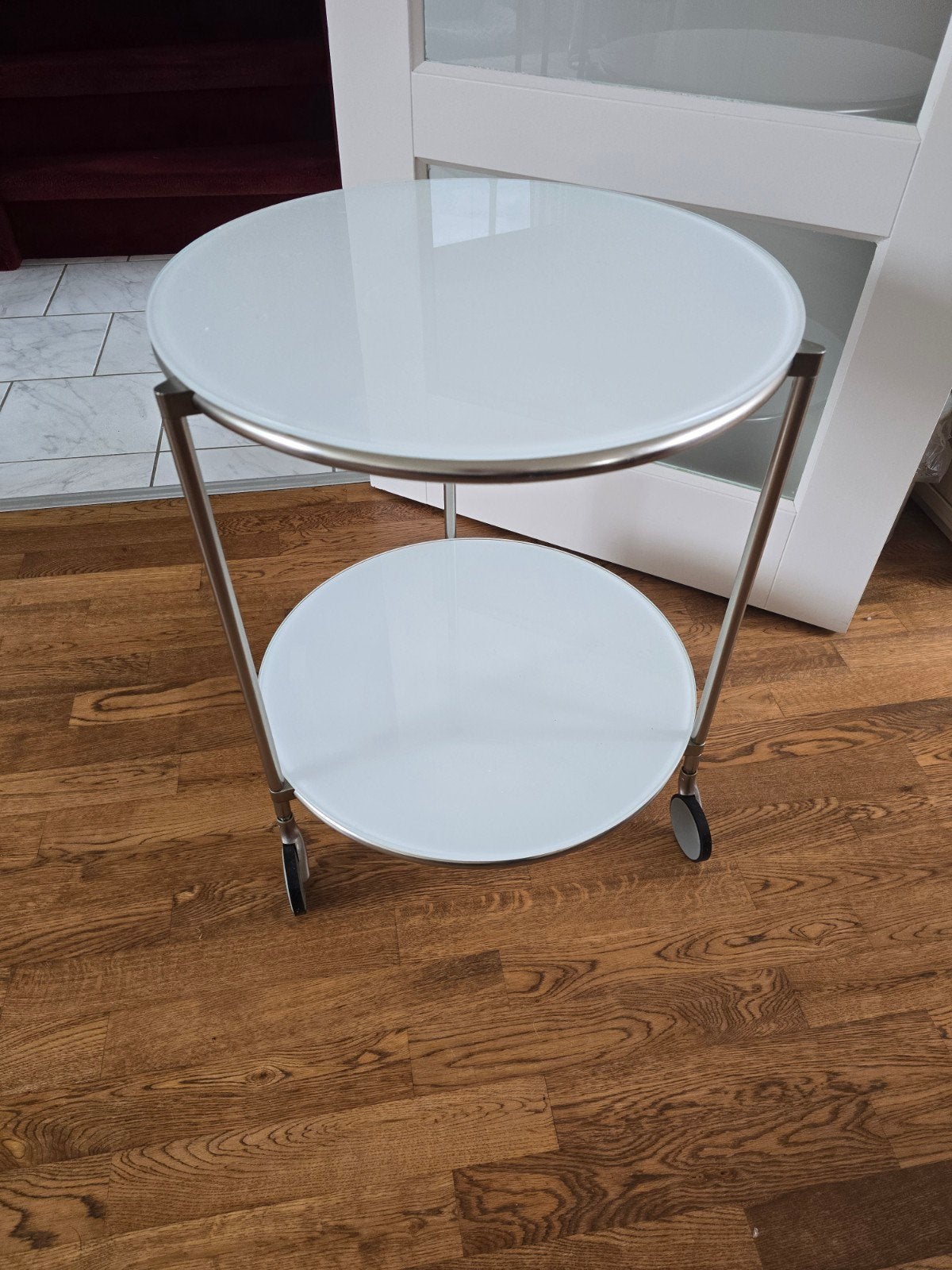 Glazen bijzettafel met wieltjes - Rond, Minder dan 55 cm, Gebruikt, Rond, Glas